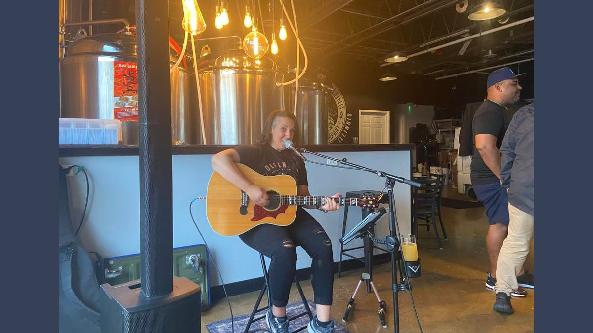 Gina Gonzalez Solo at Black Lung Brewing Company